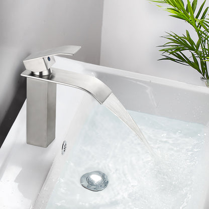 Grifería Paula Media | Mezclador Agua Fría y Caliente para Baño