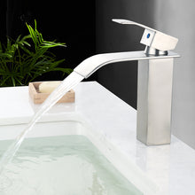 Grifería Paula Media | Mezclador Agua Fría y Caliente para Baño