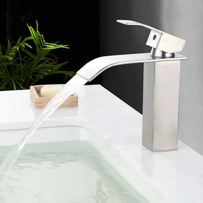 Grifería Paula Media | Mezclador Agua Fría y Caliente para Baño